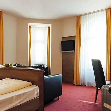 Arcade Hotel