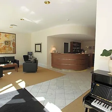 Hotel Arcade